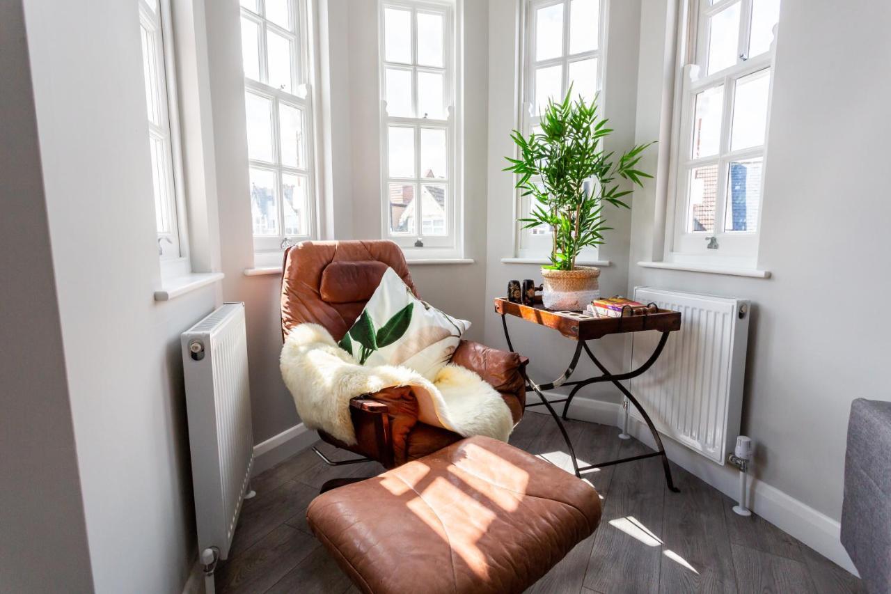 2 Bedroom Apartments With Sofa Bed In Southend Exterior foto